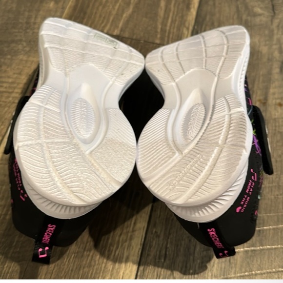 Skechers Black and Multicolor Kids Sneakers - Picture 10 of 12